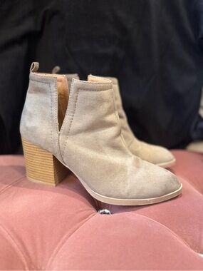 Qupid Taupe Suede Block Heel Ankle Booties